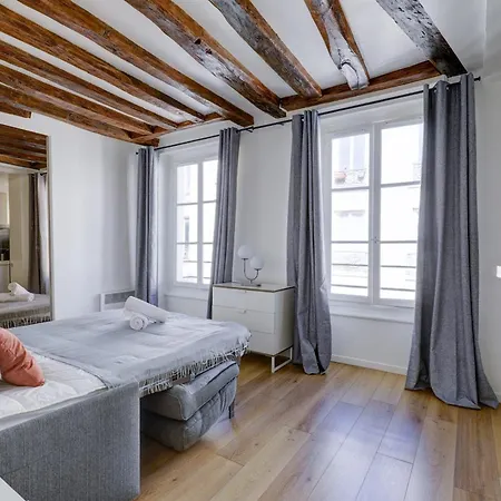 Steps By Le Marais Republique Apartment *
